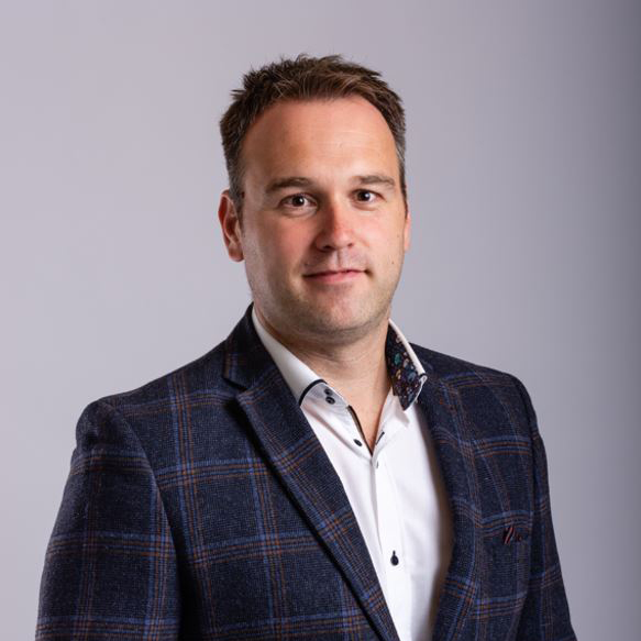 Lee Gresham - Country Manager - UK & Ireland